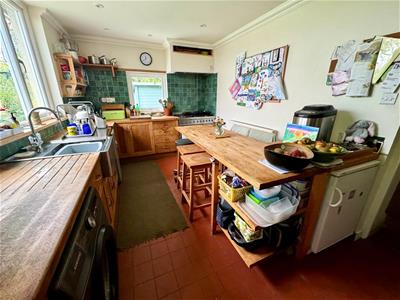 KITCHEN/ BREAKFAST ROOM